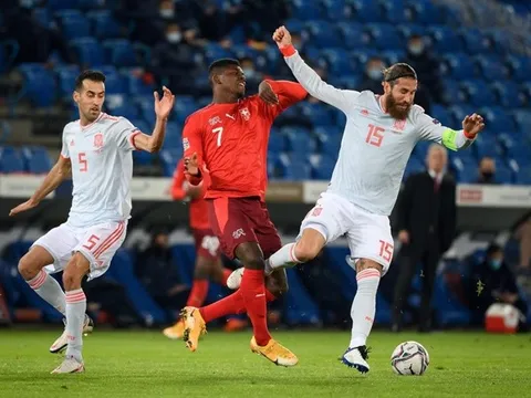 Sau Ansu Fati, Barca lại nhận hung tin từ 'linh hồn tuyến giữa'