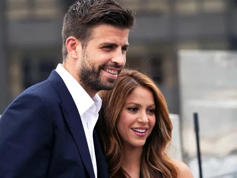 Pique hẹn hò với sinh viên cấp dưới