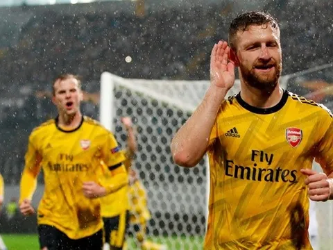 Đắng lòng Emery! Kẻ bị "xua đuổi" chơi hay nhất Arsenal