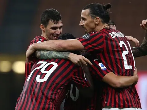 'Siêu trung vệ' và Ibra: Đội hình chất lừ giúp AC Milan lên đỉnh Serie A