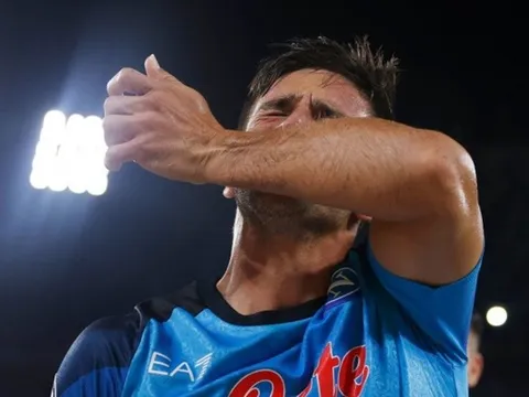 Simeone phản ứng khi con trai ghi bàn vào lưới Liverpool