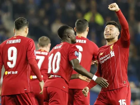 Sinh nhật Fabinho, Liverpool lập mốc 100% cùng Chamberlain