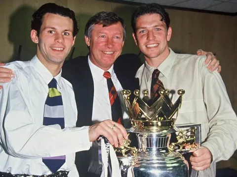 Sir Alex đã làm gì khi Ryan Giggs trẻ tuổi 'thác loạn'?