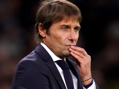 Bình luận của Klopp nêu rõ lý do M.U từ bỏ Conte