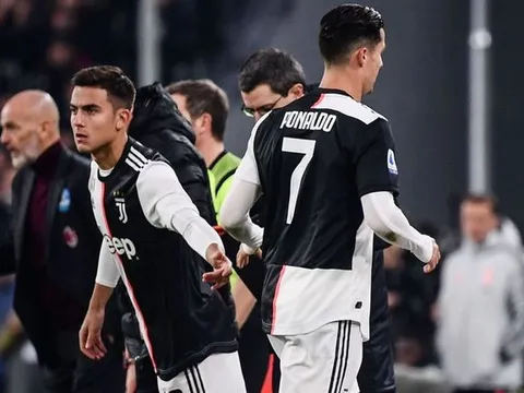 CĐV Barca hả hê nhìn cảnh Ronaldo liên tục bị thay ra