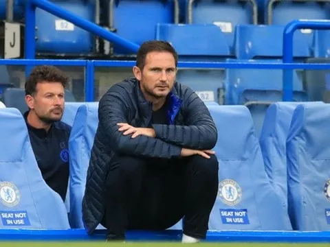 Vì sao Lampard bất lực trước hàng thủ Chelsea?