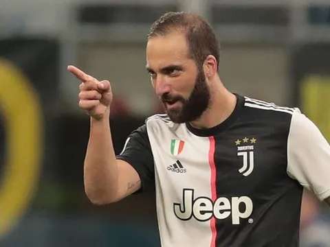 Người hùng Higuain không bực mình vì phải dự bị trận Inter