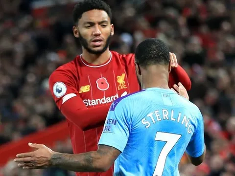 Vén màn bí mật scandal tuyển Anh: Sterling nói 1 câu chấn động, cố tóm cổ Gomez
