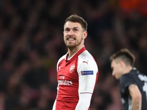 John Barnes lý giải vì sao Liverpool nên mua Aaron Ramsey