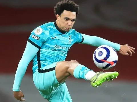 Carragher kể tên 2 thủ quân không băng của Liverpool