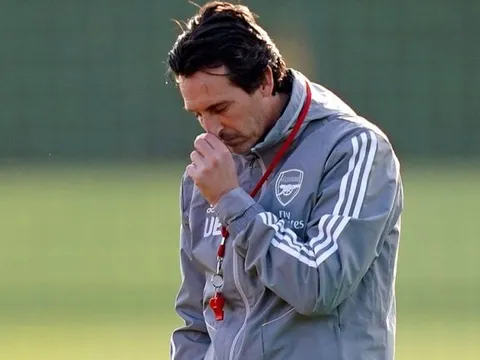Lộ cách BLĐ Arsenal thông báo quyết định sa thải, quá đắng cho Emery
