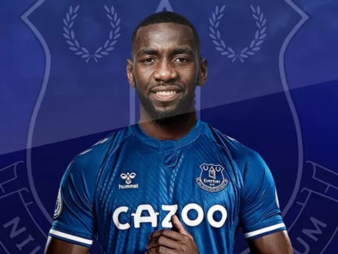 Bị Ancelotti đối xử phũ, "người thừa" Everton phá vỡ im lặng