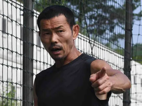 HLV Park Hang-seo: 'Đừng phán xét bố Son Heung-min'