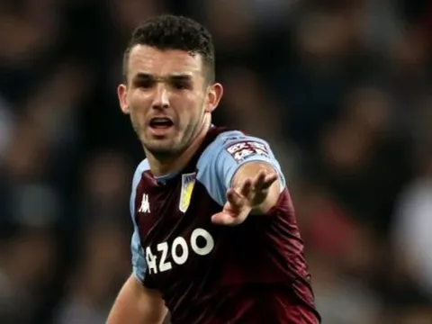 John McGinn có gì hơn các tiền vệ Man Utd?