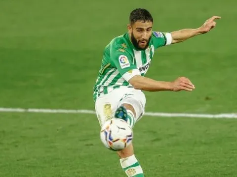 So với hàng công Arsenal, Nabil Fekir rất khác biệt