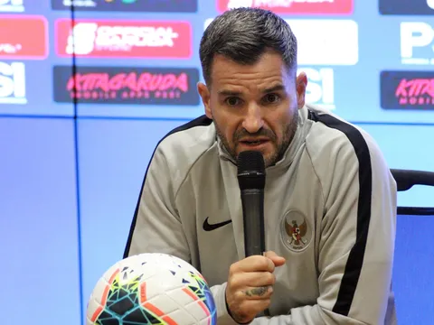 SỐC! Thua Việt Nam khiến HLV Indonesia đổ bệnh nặng