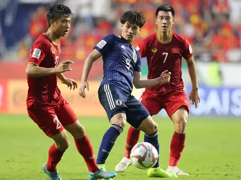 SỐC! Minamino từng “khóc thét” trước hàng thủ ĐT Việt Nam