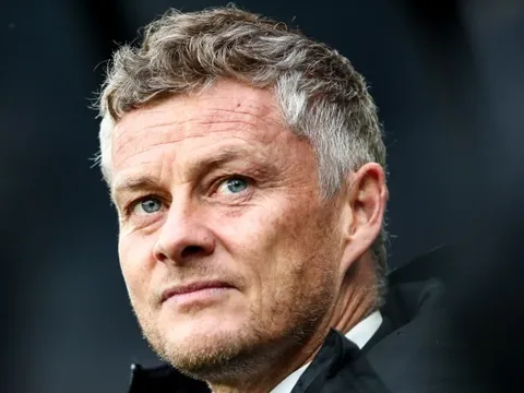SỐC! M.U thua thảm, Solskjaer phán quyết điên rồ về Liverpool