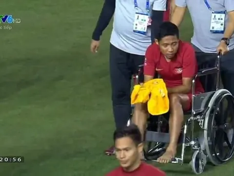 NÓNG! Quá sốc với hình ảnh "nạn nhân" của Văn Hậu sau trận