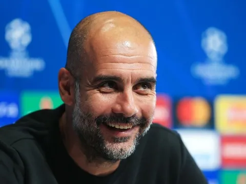 SỐC! Pep Guardiola ra phán quyết điên rồ về Man Utd