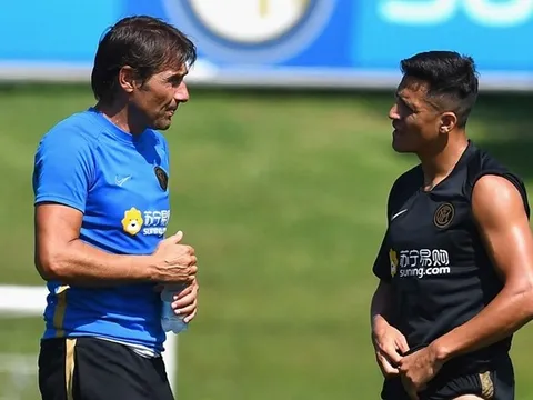 SỐC! Vì Sanchez, Inter Milan và HLV Chile liên tục "khẩu chiến"
