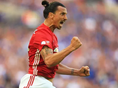 SỐC: Zlatan Ibrahimovic tiết lộ bến đỗ mới khiến cả Châu Âu dậy sóng!