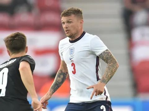 Man Utd cần một cái tên hơn Trippier