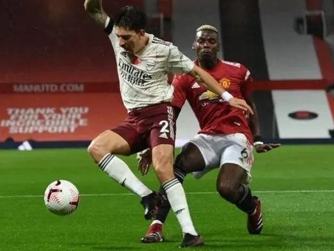 Solskjaer: "Cậu ấy còn đáng bị thổi phạt đền hơn Pogba"