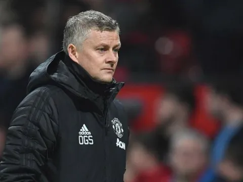 Solskjaer mắc 3 sai lầm chí mạng, bảo sao Man Utd "phơi áo" tại Istanbul