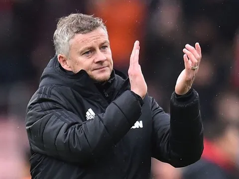 Hủy diệt Colchester United, Solskjaer buông lời đe dọa Man City