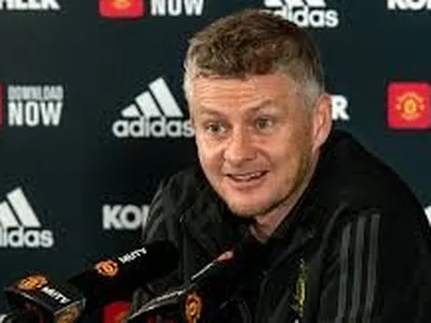Solskjaer: "Tôi sẽ chẳng thay đổi vì ai cả"