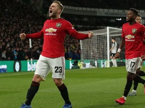 Solskjaer và 'cơn đau đầu dễ chịu' ở cánh trái