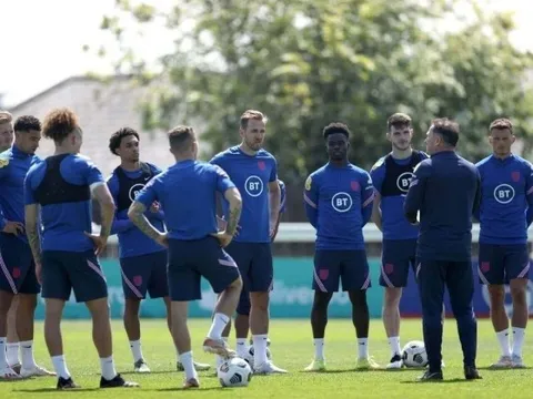 Southgate nói lý do giữ chân Maguire và Henderson trong danh sách cuối cùng