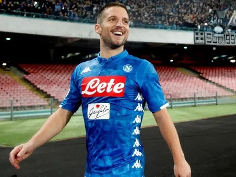 'Nếu chơi tệ, tôi sẽ bị bà lão 75 tuổi ở cùng khu tát một cái'