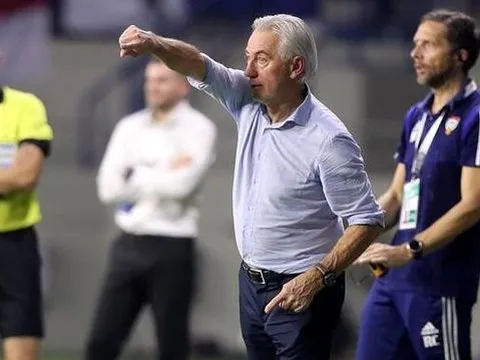 Báo UAE bênh vực HLV sau trận thua Việt Nam