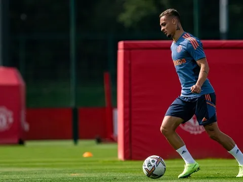 Đã rõ số áo bất ngờ của Antony tại Man Utd
