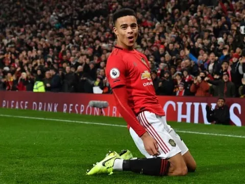 "Gã khổng lồ" trả tiền khủng dụ Greenwood rời khỏi Man Utd