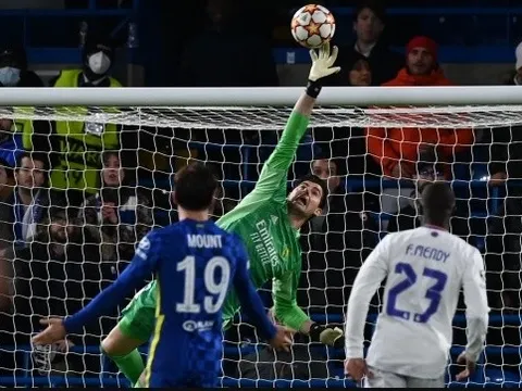 Bị fan Chelsea la ó, Courtois phá vỡ im lặng