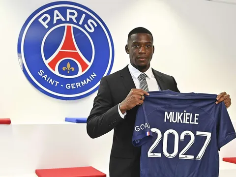 CHÍNH THỨC! PSG công bố tân binh thứ 4