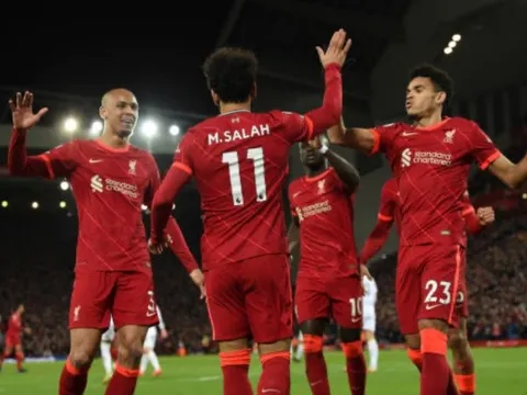 Giã nát Leeds 6 bàn không gỡ, Liverpool phả hơi nóng cận kề Man City