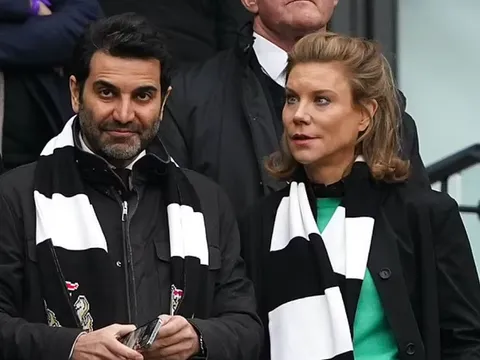 Sếp lớn Newcastle lên tiếng bảo vệ Abramovich