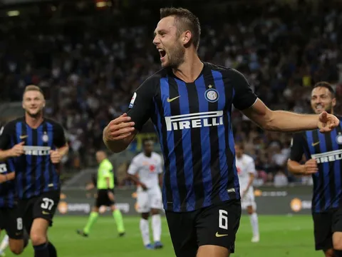 Stefan de Vrij - Trung vệ xuất sắc nhất Serie A mà Chelsea đang để mắt