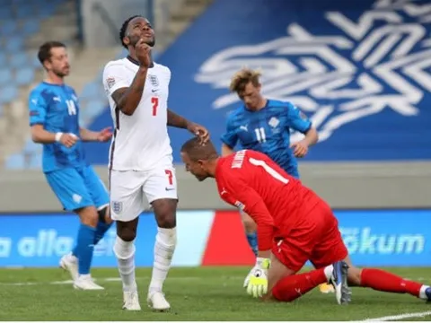 Sterling tỏa sáng phút cuối, Tam sư giành thắng lợi nghẹt thở trước Iceland