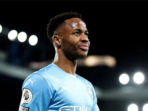 Sterling từ chối ký áo đấu Man City