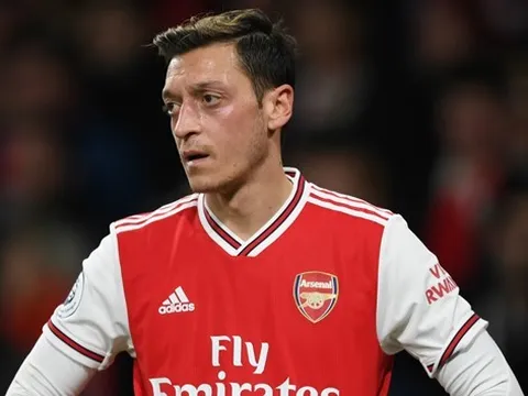 Steve Nicol chọn mục tiêu của Arsenal trước Ozil, Rodriguez và Bale