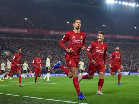 Steven Bergwijn chỉ thẳng trung vệ xuất sắc hơn Virgil van Dijk