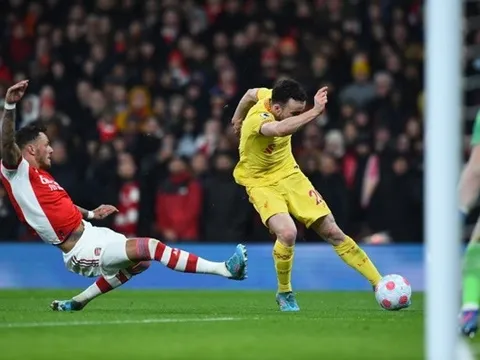 Sự khác biệt bản lĩnh giữa Arsenal và Liverpool