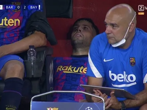 Sự thật sốc về khuôn mặt biến sắc của Jordi Alba