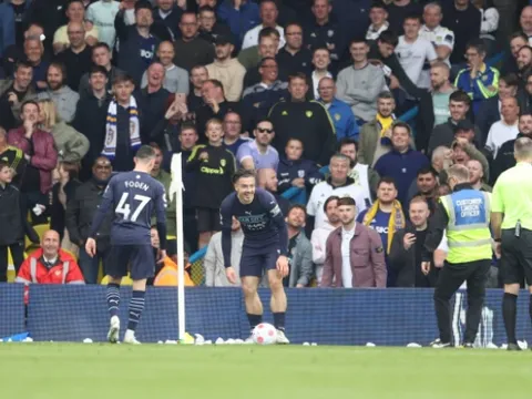 Sự thù địch nhắm vào Jack Grealish