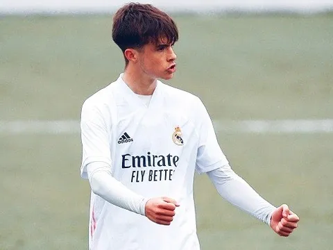 Tại sao Arsenal theo đuổi "Kaka mới" của Real Madrid?